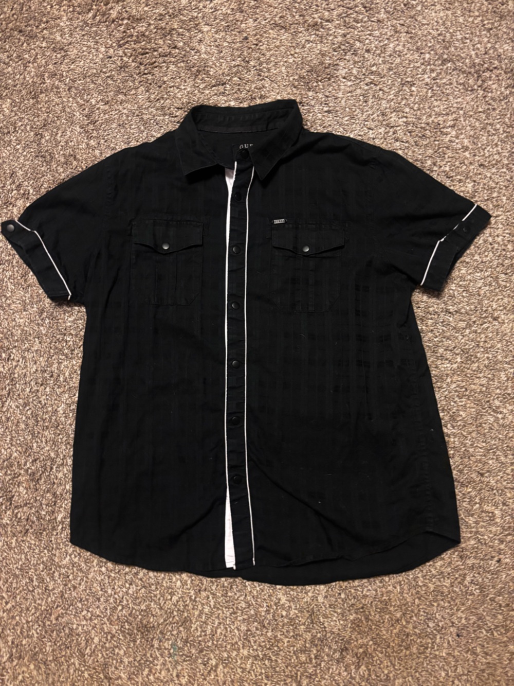 Vintage Guess Black Short-Sleeve Button Down Shirt with White Piping